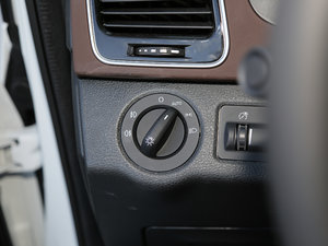 2018PLUS 2.0T ԄŞ п؅^