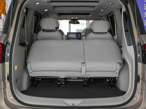 2018PLUS 2.0T ԄӺA g