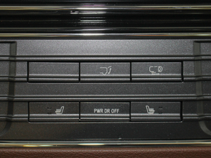 2018PLUS 2.0T ԄӺA п؅^