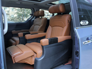 2018PLUS 2.0T ԄŞ g