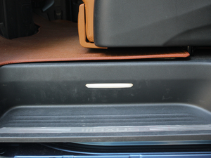 2018PLUS 2.0T ԄŞ g