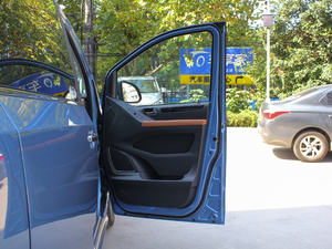 2018PLUS 2.0T ԄŞ g