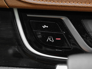 2018PLUS 2.0T ԄŞ п؅^(q)