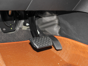 2018PLUS 2.0T ԄŞ п؅^(q)