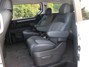 2018PLUS 2.0T ԄӾӢ V 