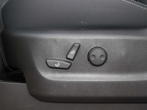 2018PLUS 2.0T ԄӾӢ V {{