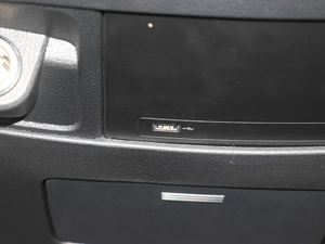 2018PLUS 2.0T ԄӾӢ V g