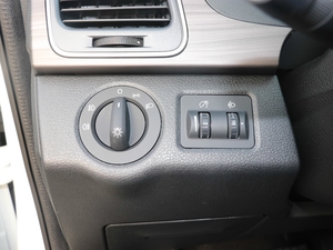 2018PLUS 2.0T ԄӾӢ V п؅^(q)