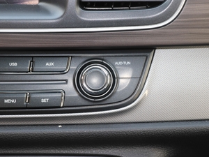 2018PLUS 2.0T ԄӾӢ V п؅^