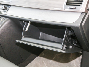 2018PLUS 2.0T ԄӾӢ V 