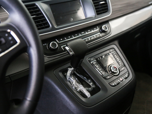 2018PLUS 2.0T ԄӾӢ V QU