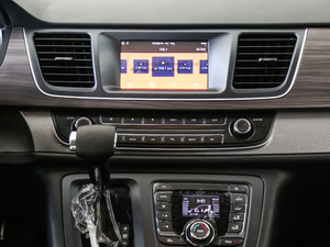 2018PLUS 2.0T ԄӾӢ V п؅^