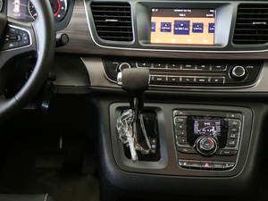 2018PLUS 2.0T ԄӾӢ V п؅^