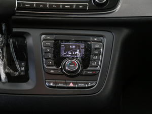 2018PLUS 2.0T ԄӾӢ V {{