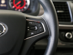 2018PLUS 2.0T ԄӾӢ V п؅^