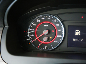 2018PLUS 2.0T ԄӾӢ V п؅^