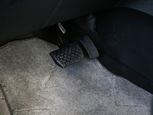 2018PLUS 2.0T ԄӾӢ V п؅^