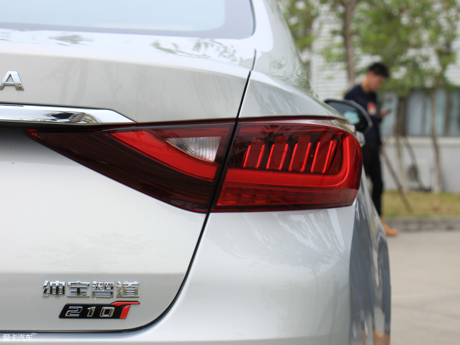 2019BEIJING-U7 210T CVT