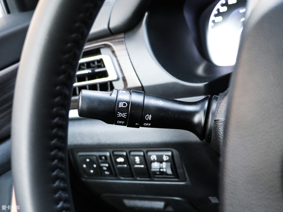 2019BEIJING-U7 1.5T CVTǰ V