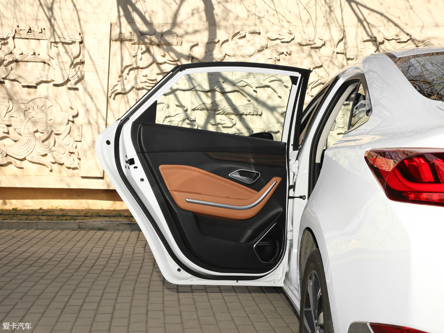 2019BEIJING-U7 1.5T CVTǰ V