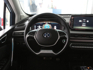2019款R600 劲领版 方向盘