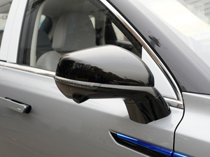 2020PHEV ³ (x)(ji)^