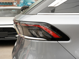 2020PHEV ³ (x)(ji)^