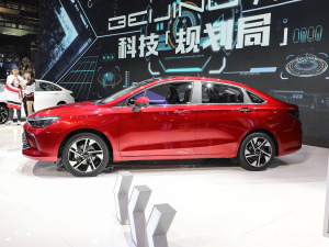 2021款1.5T CVT旗舰版 正侧（左）