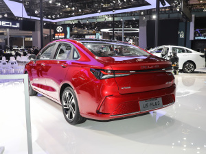 2021款1.5T CVT旗舰版 左后45度