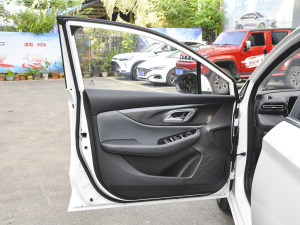 2021款1.5L CVT尊贵版 驾驶位车门