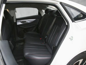 2021款1.5L 手动豪华版 后排座椅