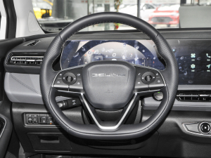 2021款1.5T CVT尊贵版 方向盘