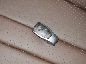 2021款1.5T CVT尊贵版 车钥匙