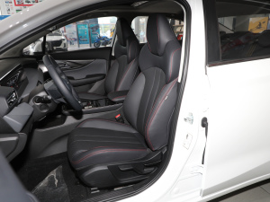 2021款1.5L 手动尊贵版 主驾驶座椅