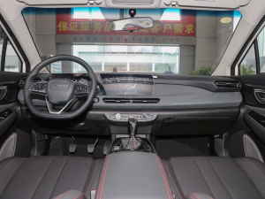 2021款1.5L 手动尊贵版 内饰全景
