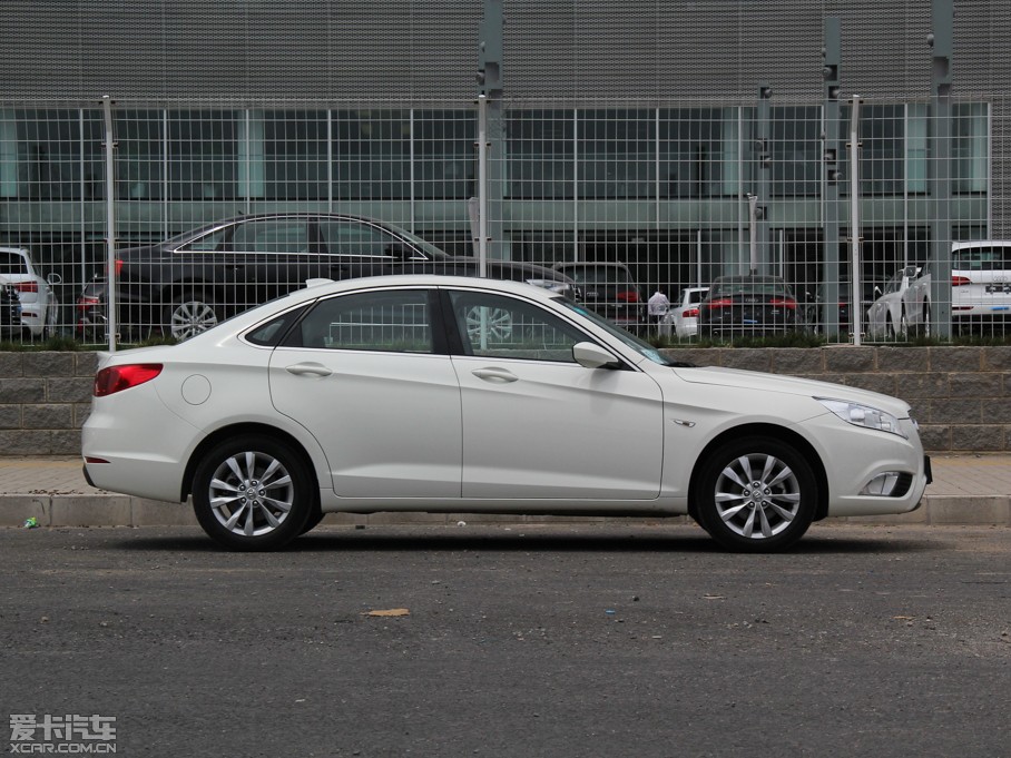 2014���D50 1.5L �ք����m��