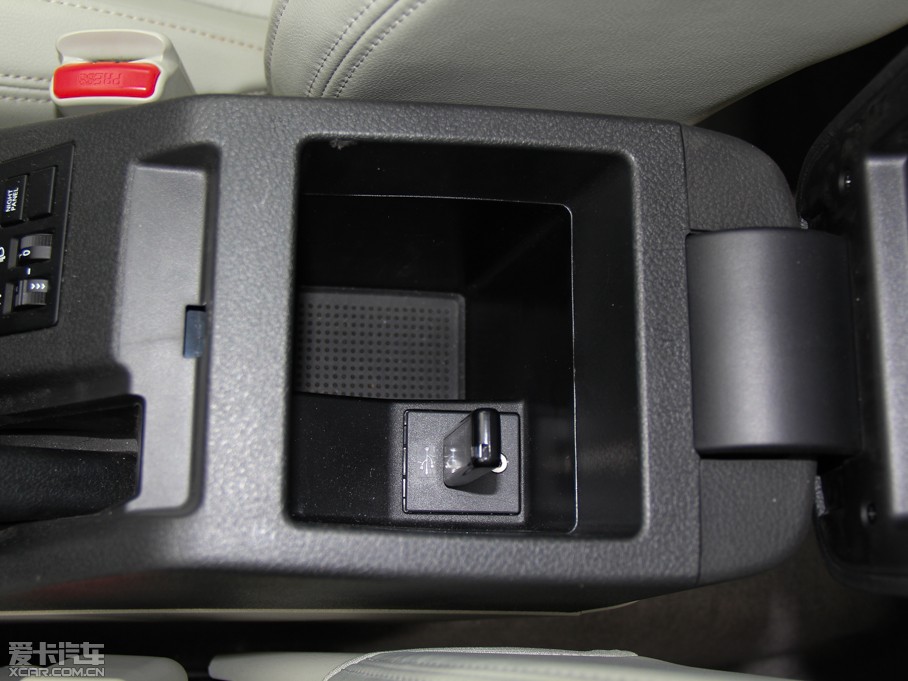 2014���D50 1.5L �ք����m��