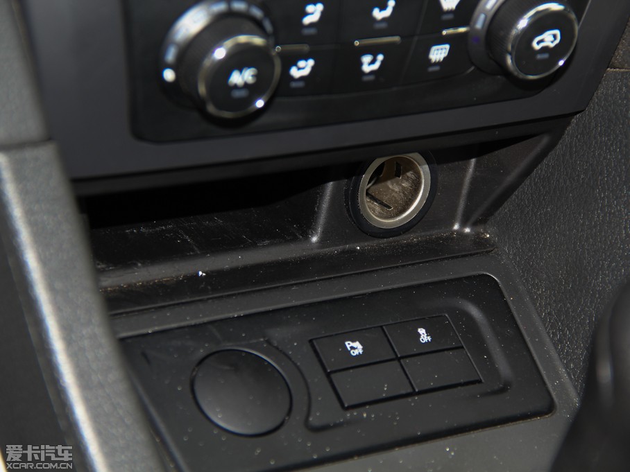 2014���D50 1.5L �ք����m��