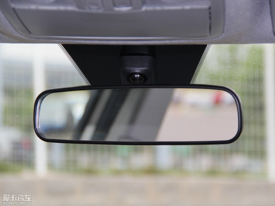 2014���D50 1.5L �ք����m��