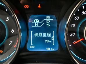 北汽紳寶2014款紳寶D50