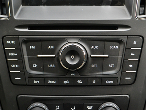 北汽紳寶2014款紳寶D50