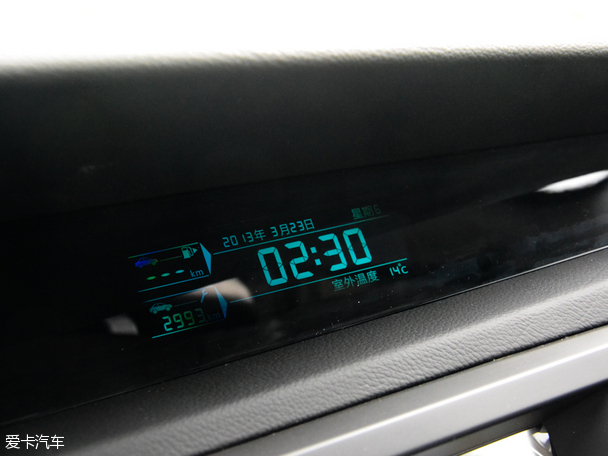 北汽紳寶2014款紳寶D50