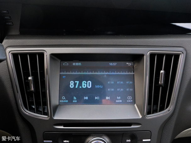 北汽紳寶2014款紳寶D50