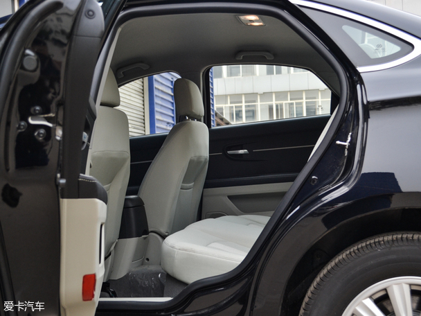 北汽紳寶2014款紳寶D50