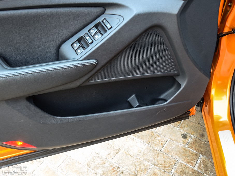 2015X65 2.0T ԄӺA