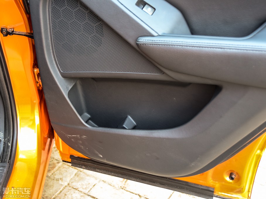 2015X65 2.0T ԄӺA