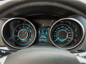 北汽紳寶2015款紳寶X65