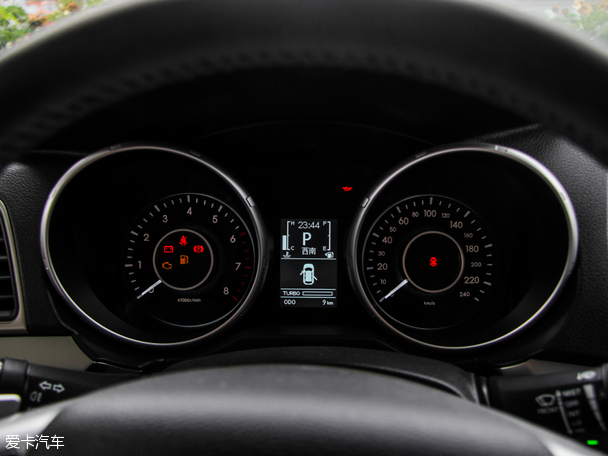 北汽紳寶2015款紳寶X65