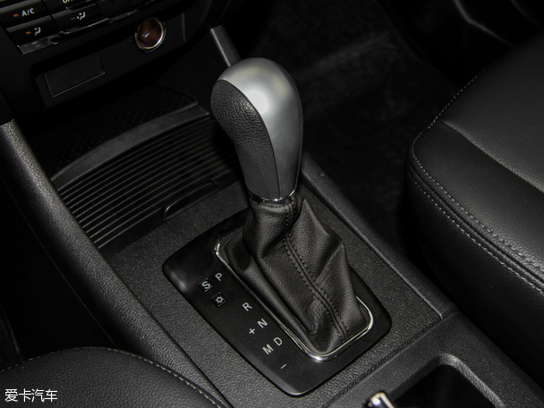 北汽紳寶2015款紳寶X65