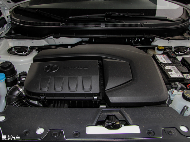 北汽紳寶2015款紳寶X65